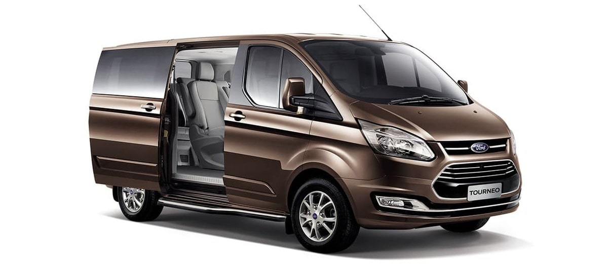 Giá xe Ford Tourneo