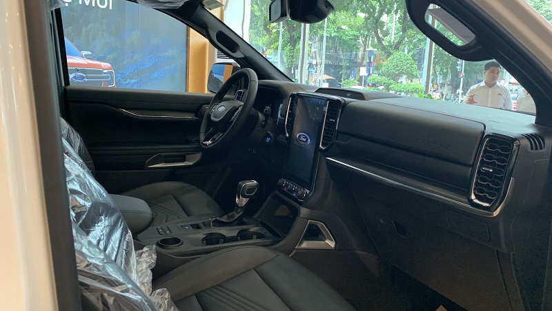 Ford Everest Titanium 2.0L 4×2 AT Single Turbo 2023