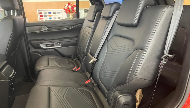 Ford Everest Titanium 2.0L 4×2 AT Single Turbo 2023