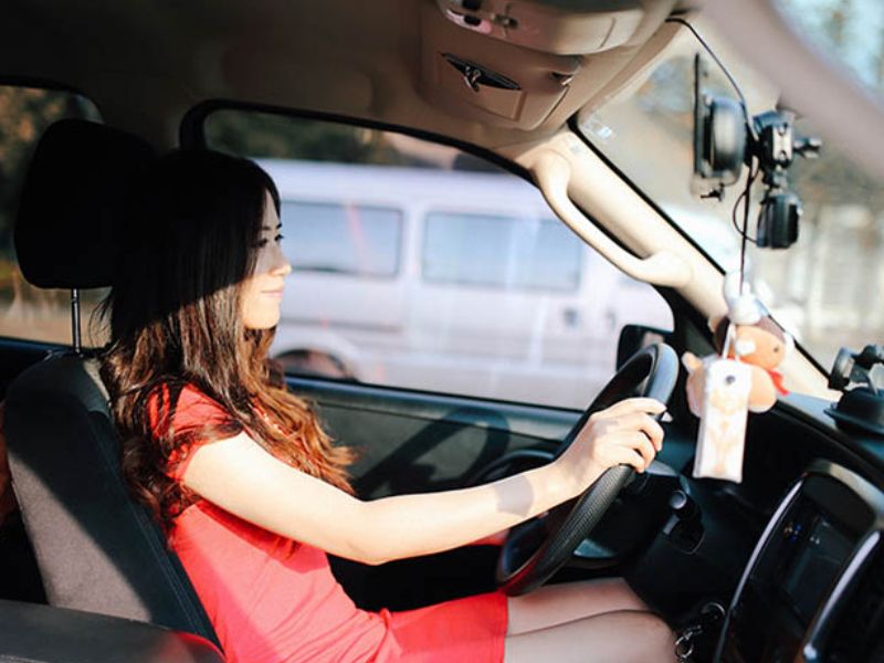 Nên chọn mẫu xe tiết kiệm xăng và vận hành bền bỉ
