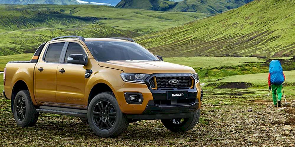 So sánh & đánh giá Ford Ranger và Nissan Navara về phần Đầu xe