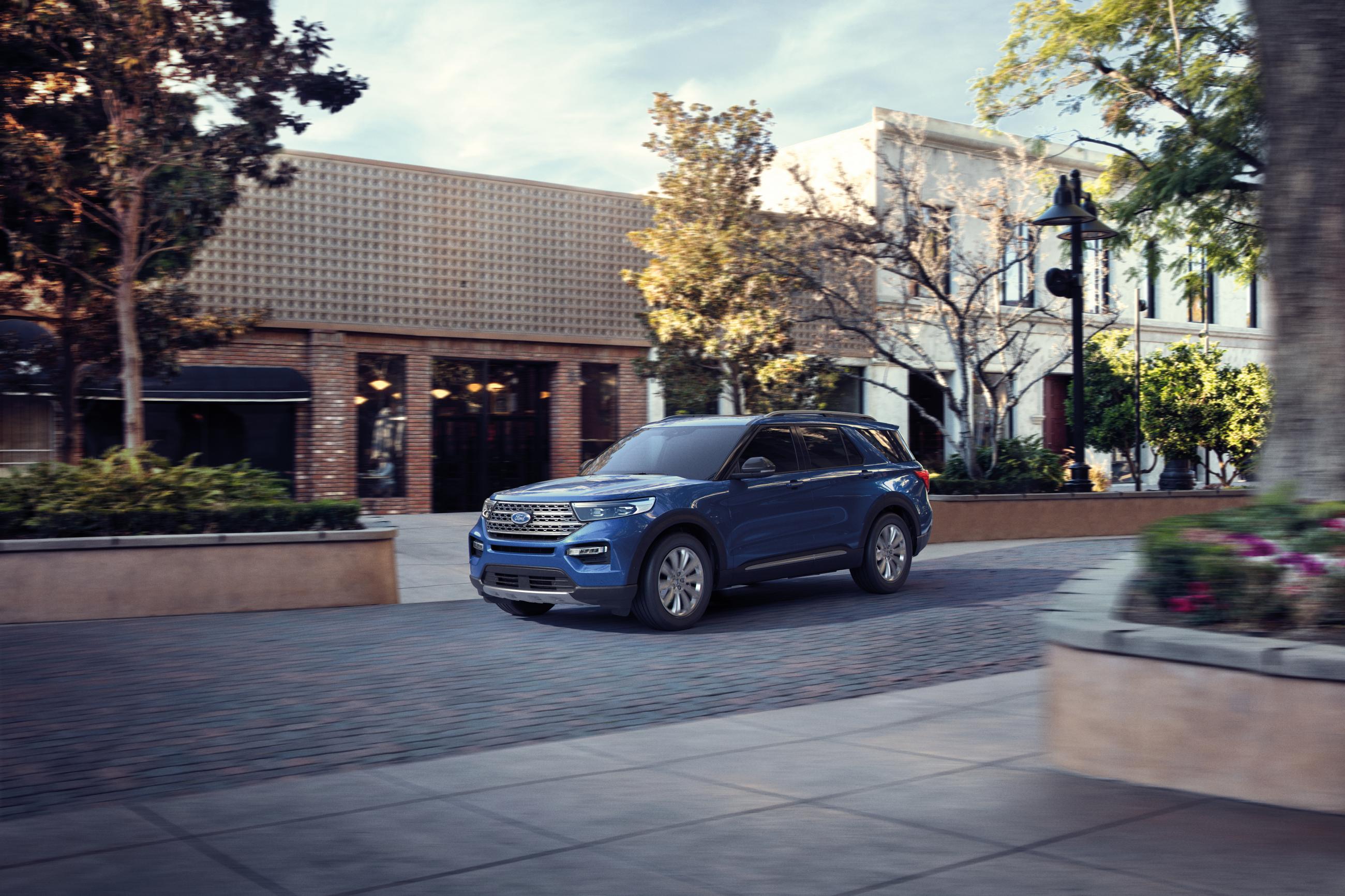 Đánh giá xe Ford Explorer 7 chỗ đáng sở hữu trong tầm giá trung