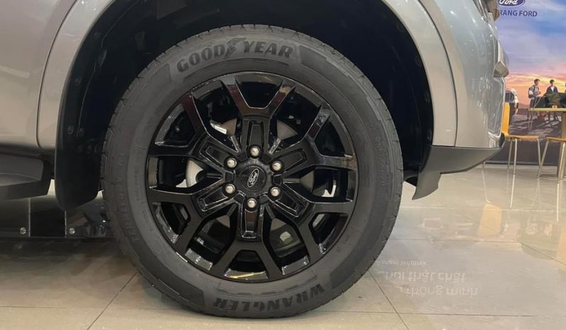 Ford Everest Sport 2.0L 4×2 AT