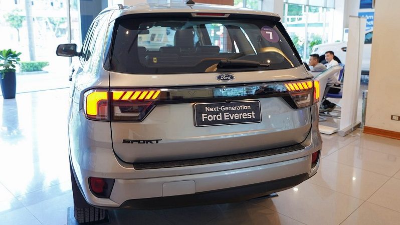 Ford Everest Sport 2.0L 4×2 AT