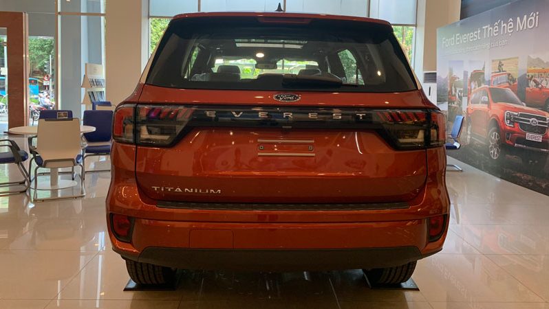 Ford Everest Titanium 2.0L 4×2 AT