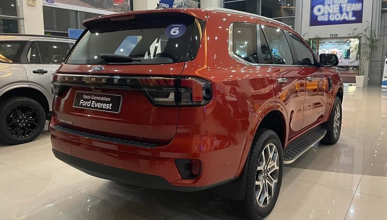 Ford Everest Titanium 2.0L 4×2 AT