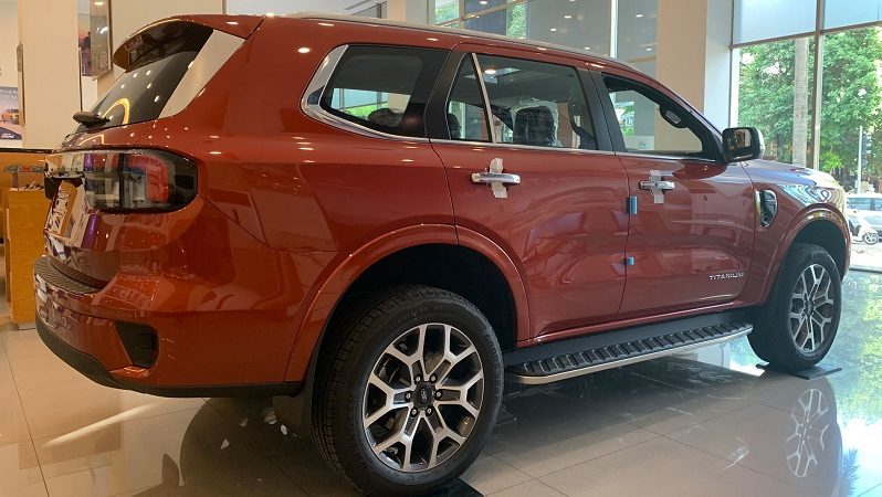 Ford Everest Titanium 2.0L 4×2 AT