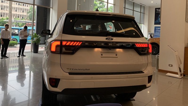 Ford Everest Titanium 2.0L 4×2 AT