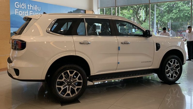 Ford Everest Titanium 2.0L 4×2 AT