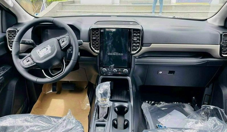 Ford Everest Ambiente 2.0L 4×2 AT