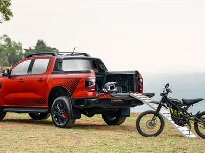 Ford Ranger Stormtrak mới lọt vào giữa Wildtrak & Raptor – cần số điện tử